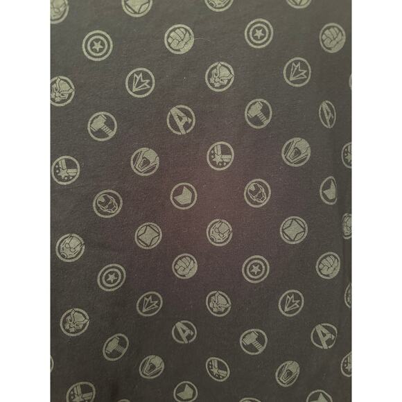 NWT Disney Parks Marvel Logo Black Avengers symbols Tee M - Picture 6 of 6